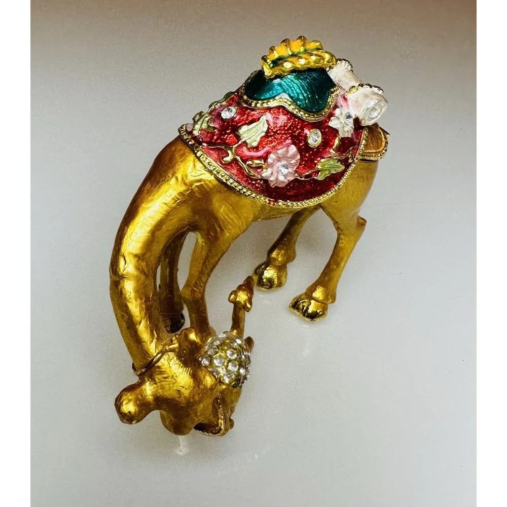 Beautiful Rhinestone Camel With Child  4